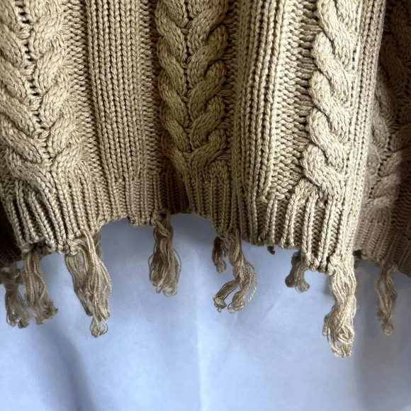 Altar'd State Scoop Neck Cable Knit Fringe Sweater Size Medium - Picture 5 of 9